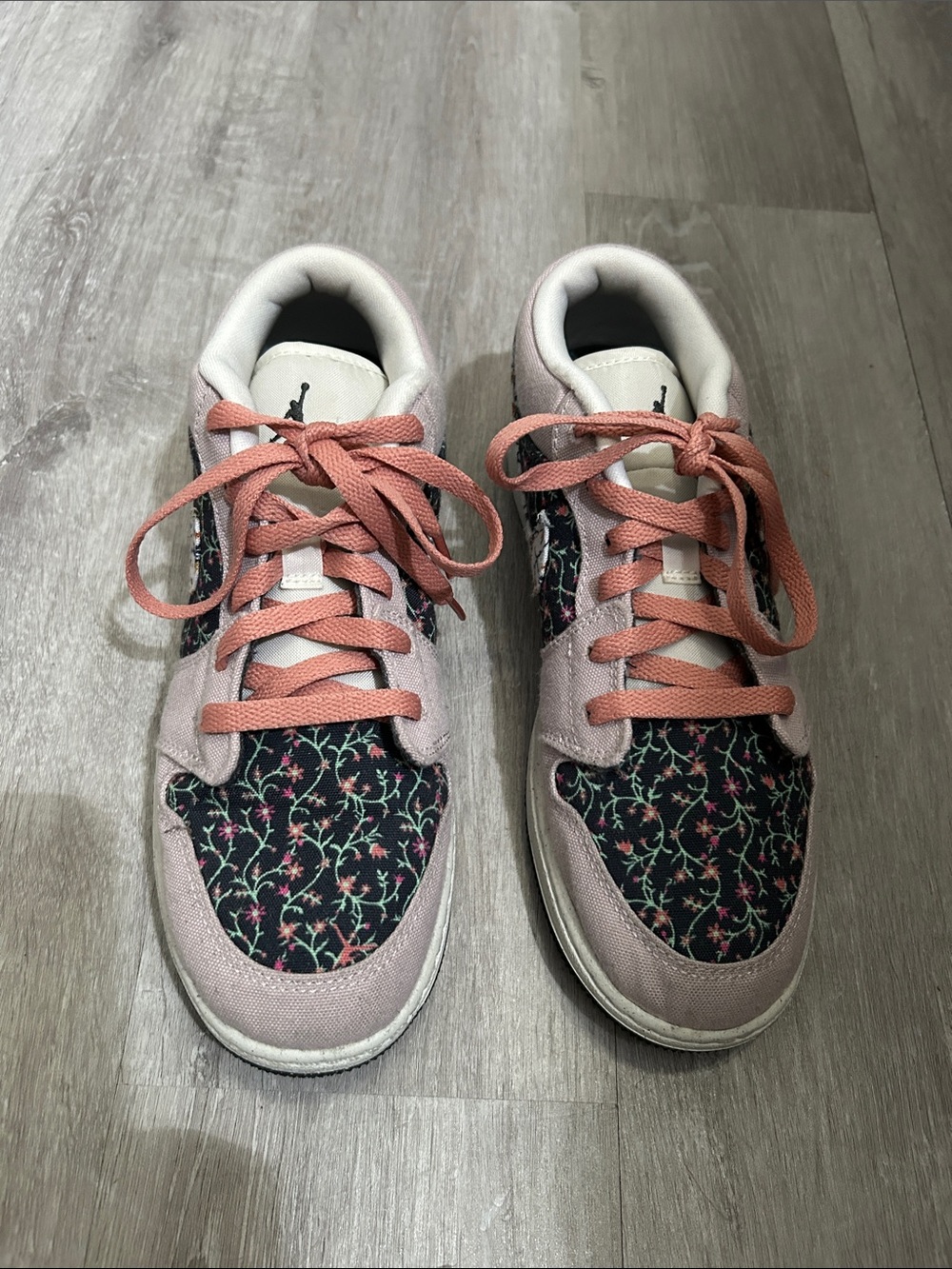 Jordan, Kids Pink Floral Sneakers, size 6